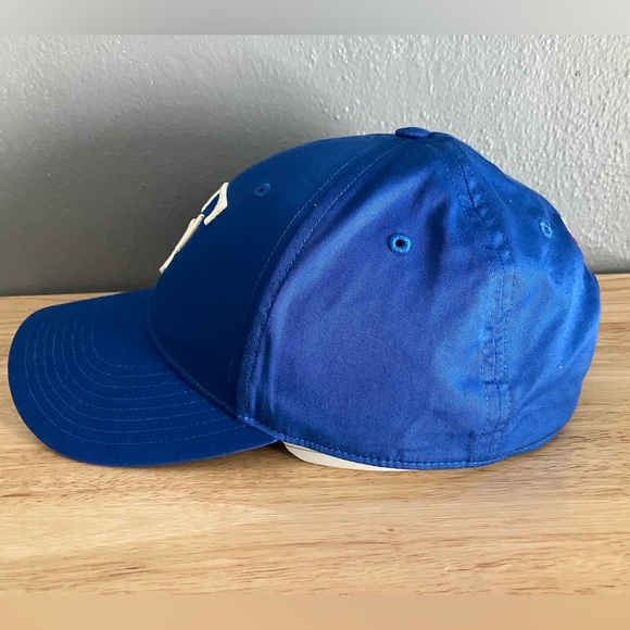 Uniqlo Roger Federer Tennis Hat Cap in RARE Blue NWOT Gorgeous OOP Velcro Strap - Picture 9 of 11